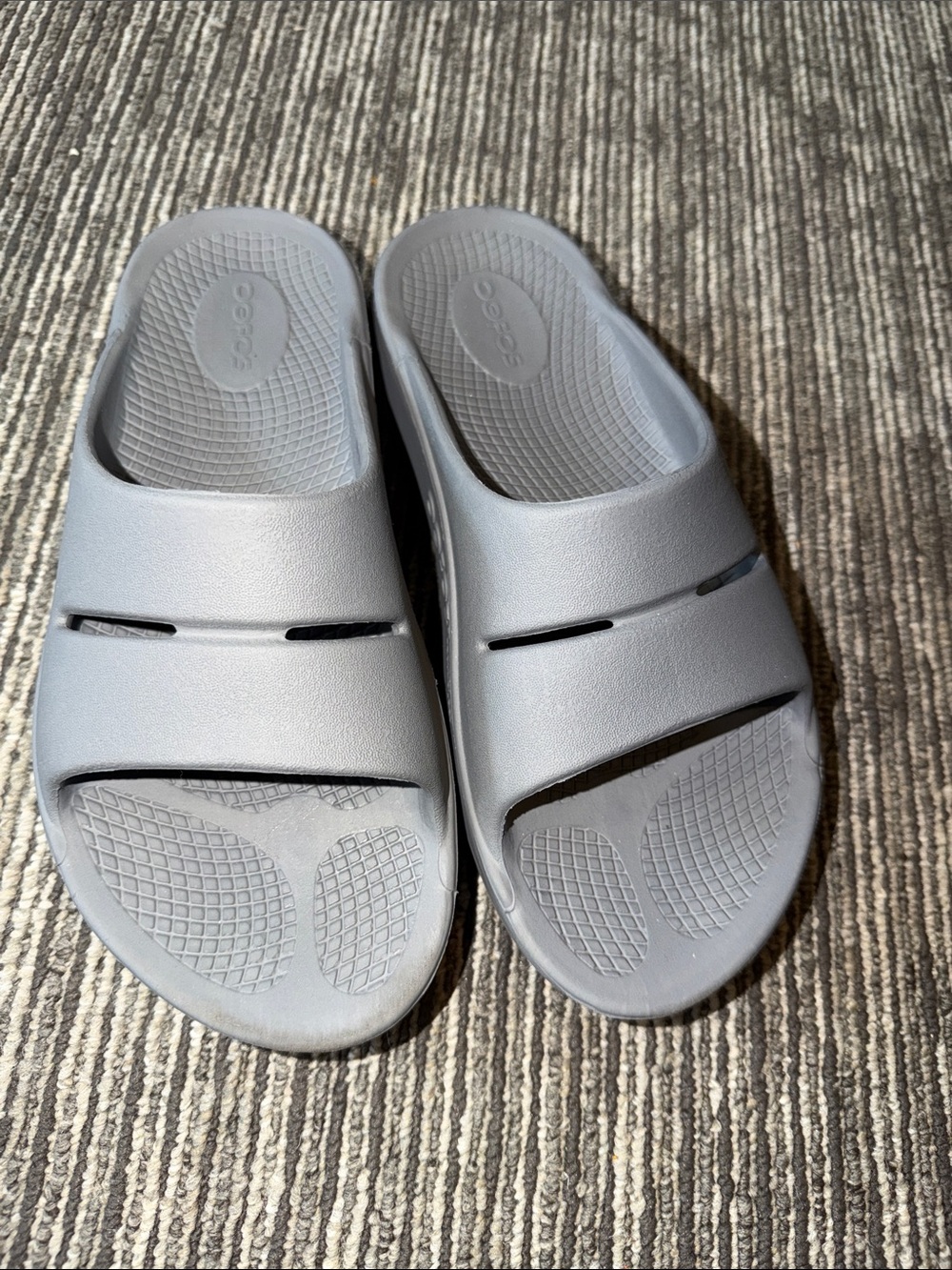 Oofos Ooahh Slides Grey Size 7 - Picture 6 of 6